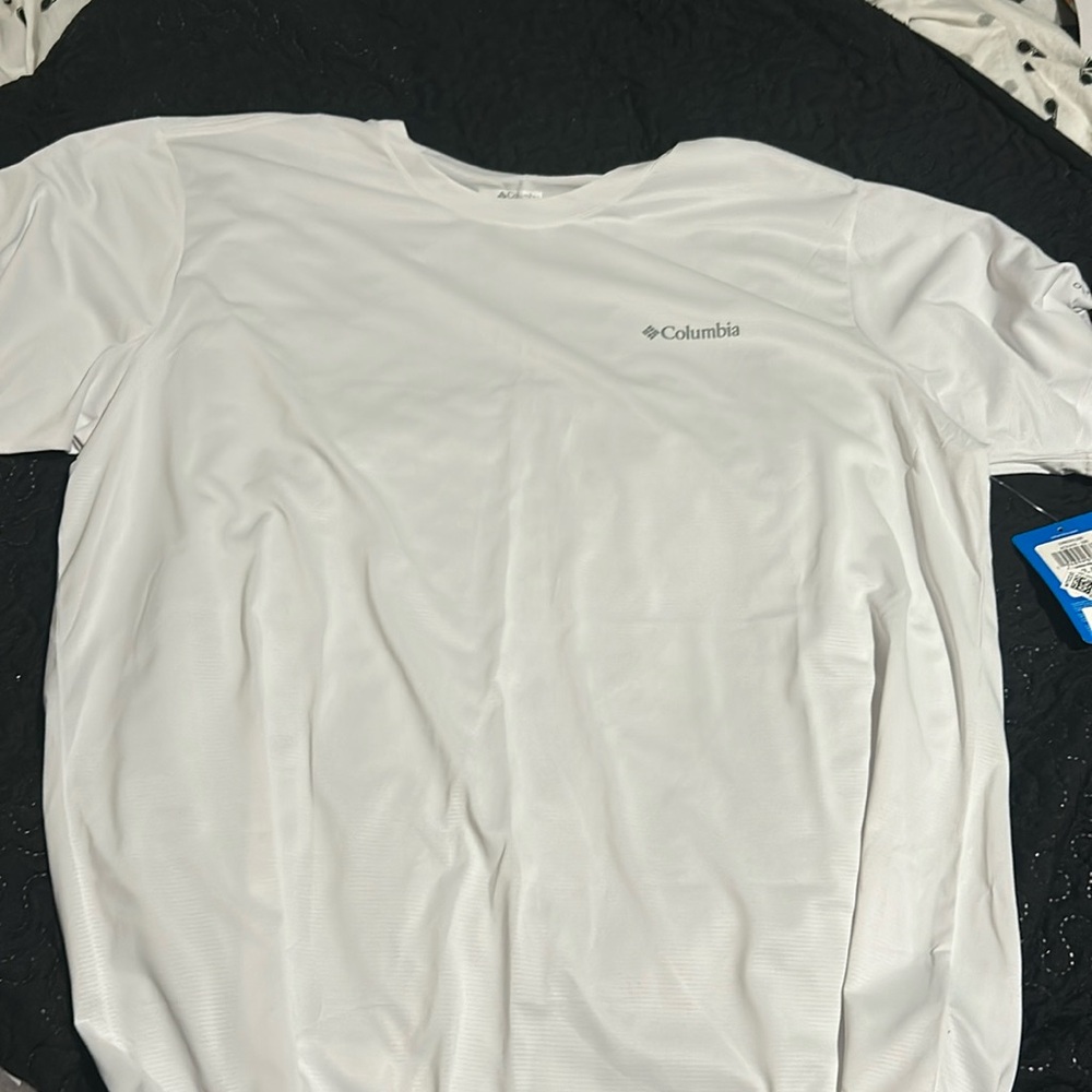 White mens Columbia t-shirt